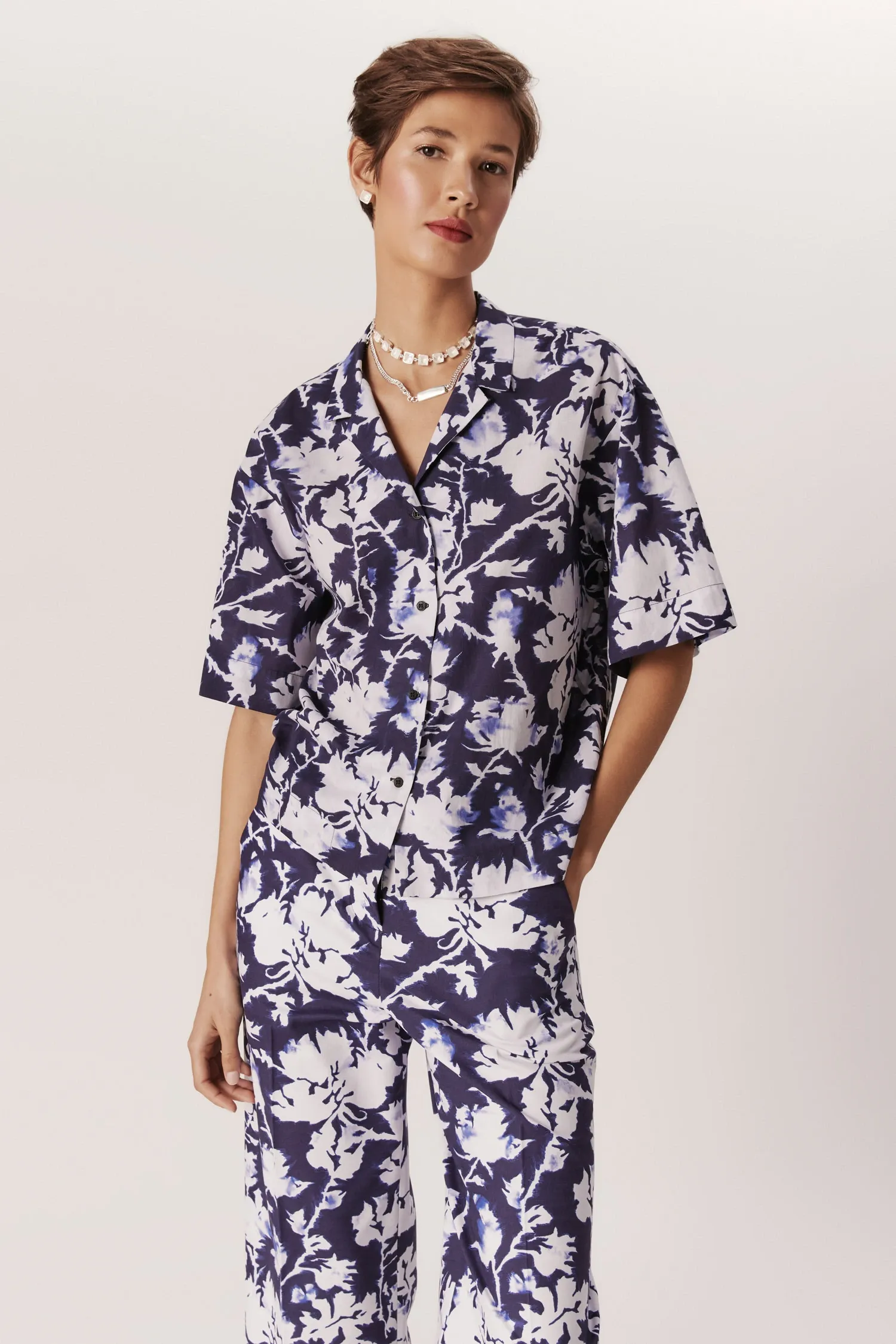 007382_CAMISA_BOX_GOLA_CUBANA_FLORAL_INDIGO_ANDREAMARQUES -7-